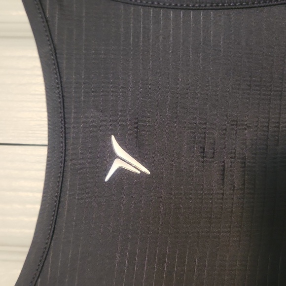 Old Navy Active Tank  Top - Picture 8 of 8